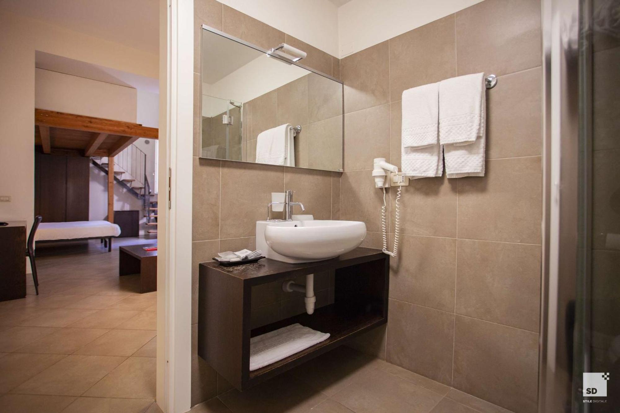 Appartamenti Resort Roma 6.3 E Resort I Banchieri Ravenne Extérieur photo